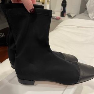 Leather Bootie in Black Size 8